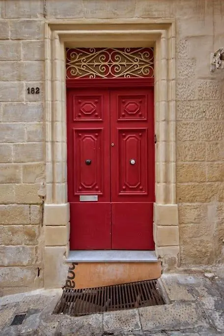 Vallettastay - Lucky Star Two Bedroom Apartment 203 0*, Valletta
